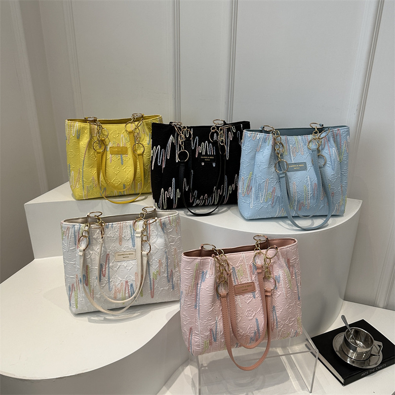 Solid Color New Stylish Shoulder Bag for Women thumbnail