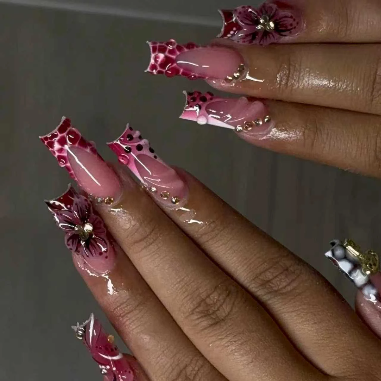 Fashion Wearable Nails thumbnail