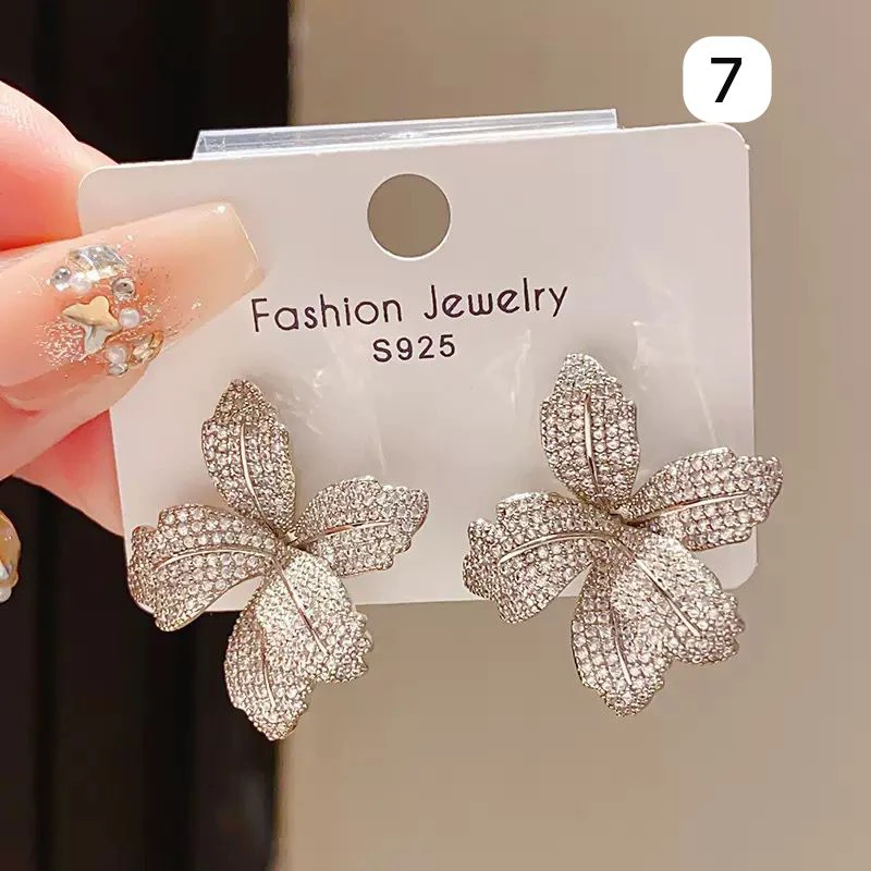 Silver needle zircon spiral textured pendant earrings thumbnail