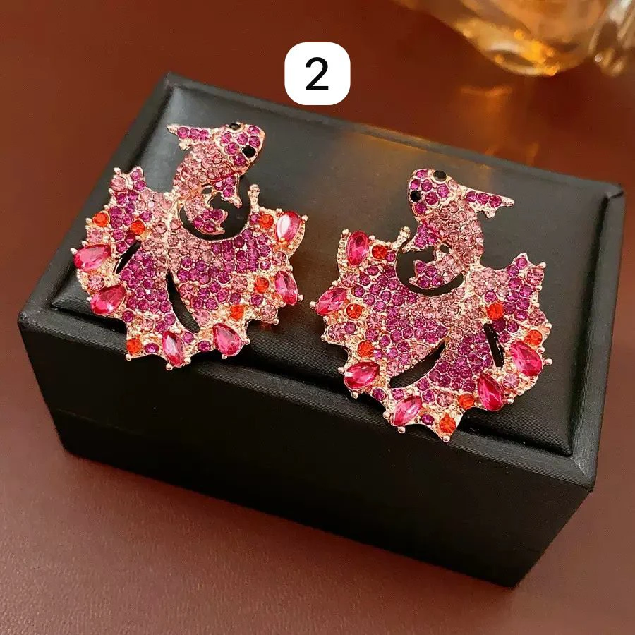 exquisite and elegant earrings thumbnail