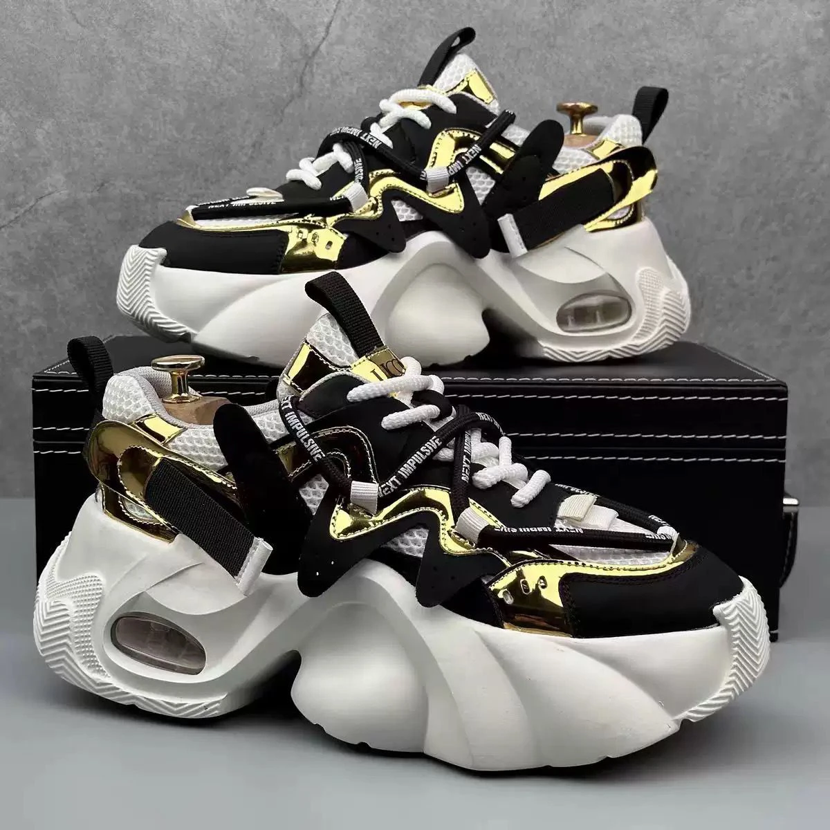 Color-Blocking Casual Shoes