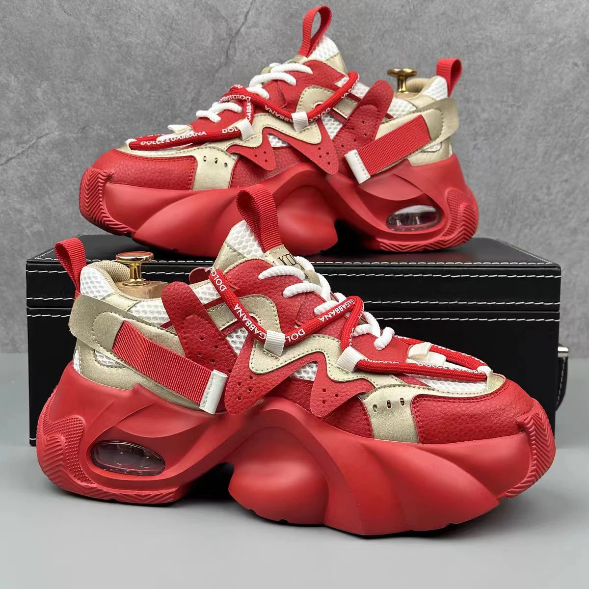 Color-Blocking Casual Shoes thumbnail