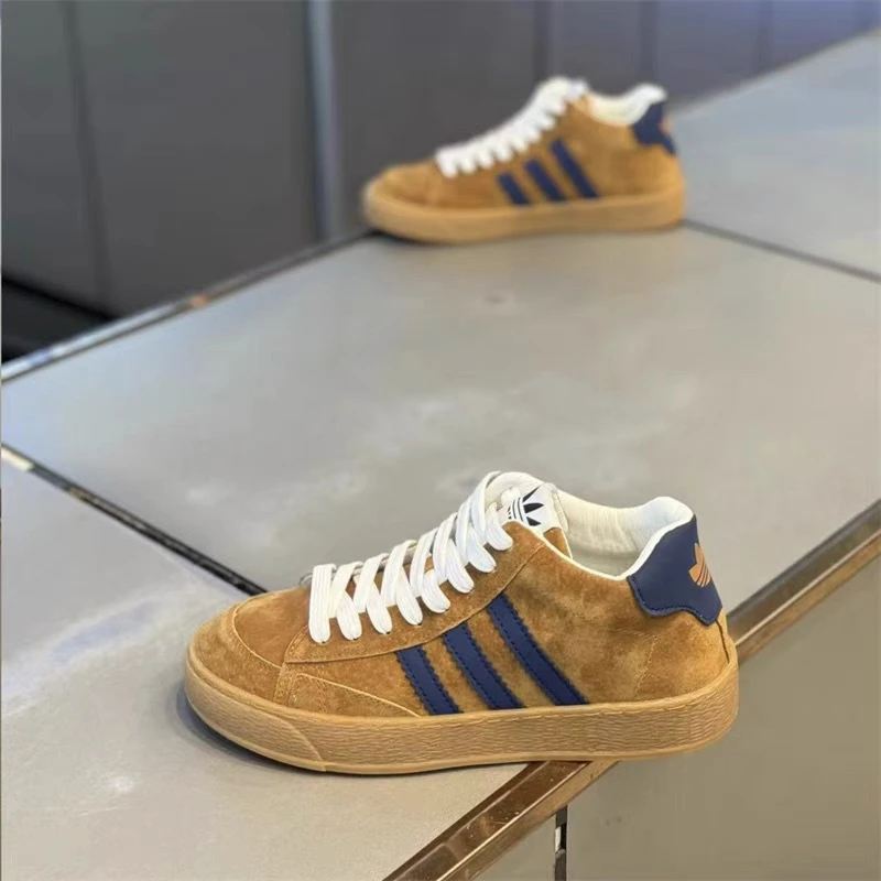 Black and White Breathable Color Matching Sneakers thumbnail