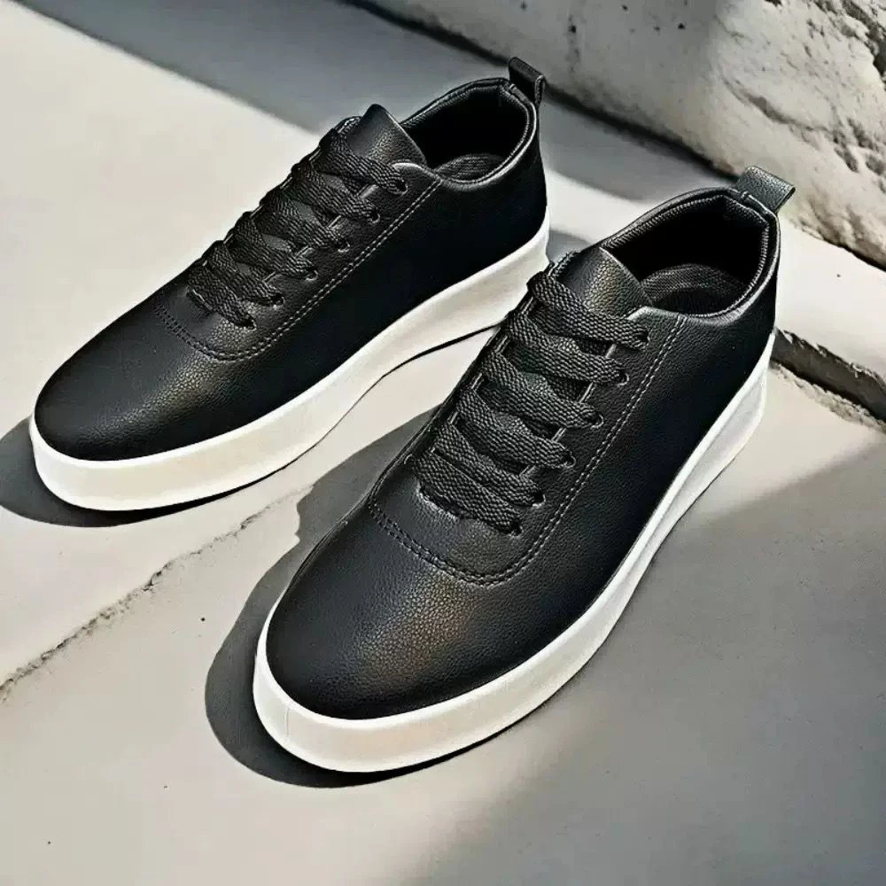 Men's black slip-on skateboard shoes thumbnail