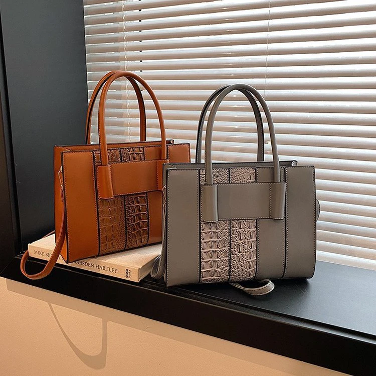 Patent Leather Bright Surface Crocodile Pattern Women's Bag thumbnail