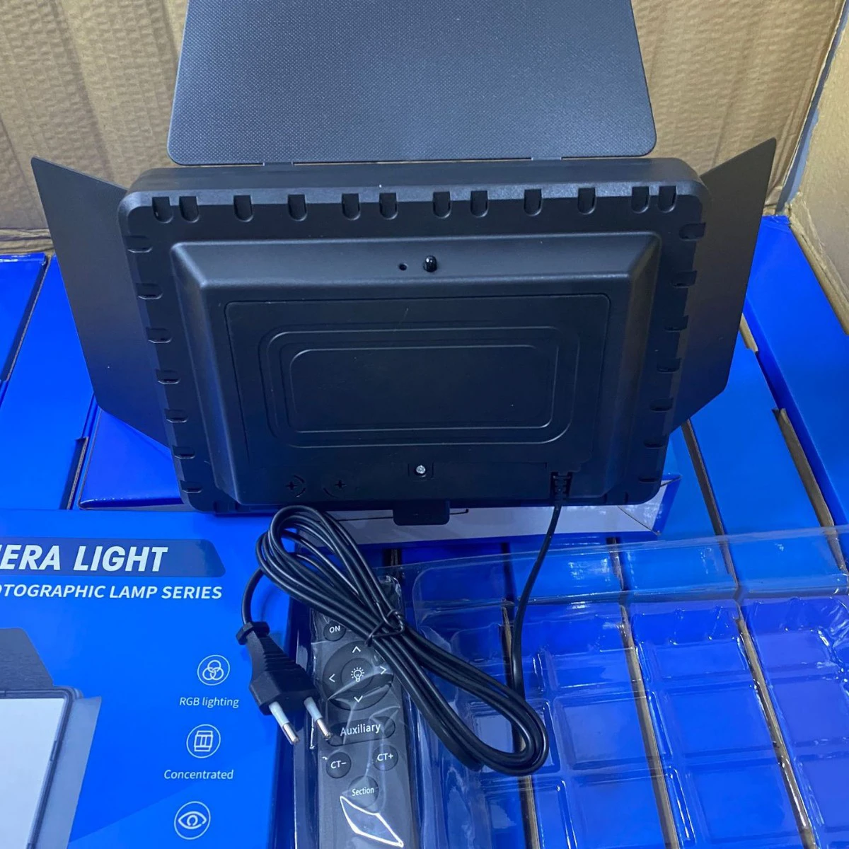 Rl900 Four-Blade Bezel Live Broadcast Flat Panel Light thumbnail