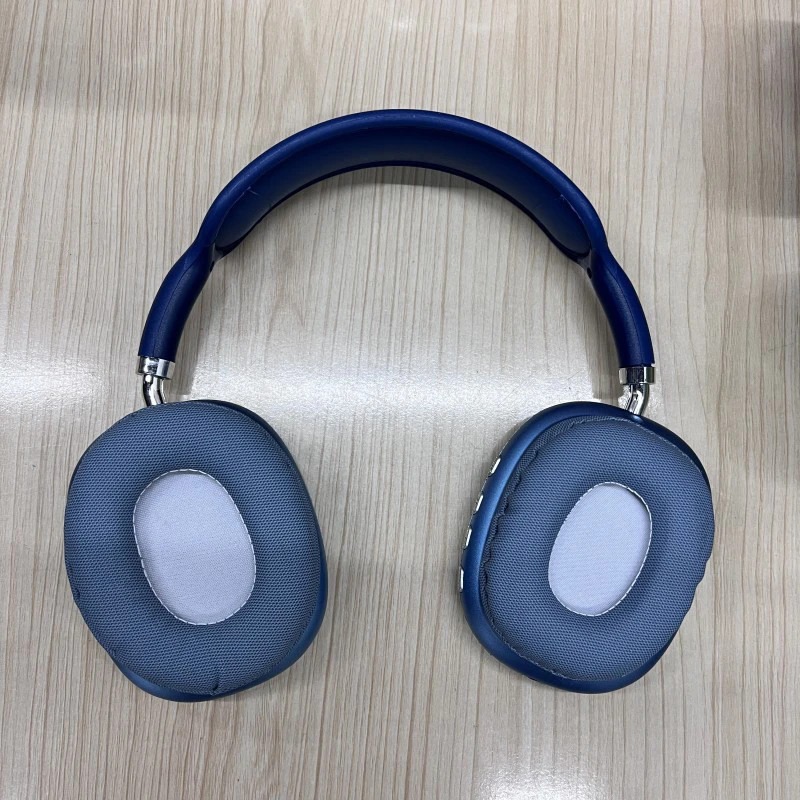 P9 Bluetooth Headphones thumbnail
