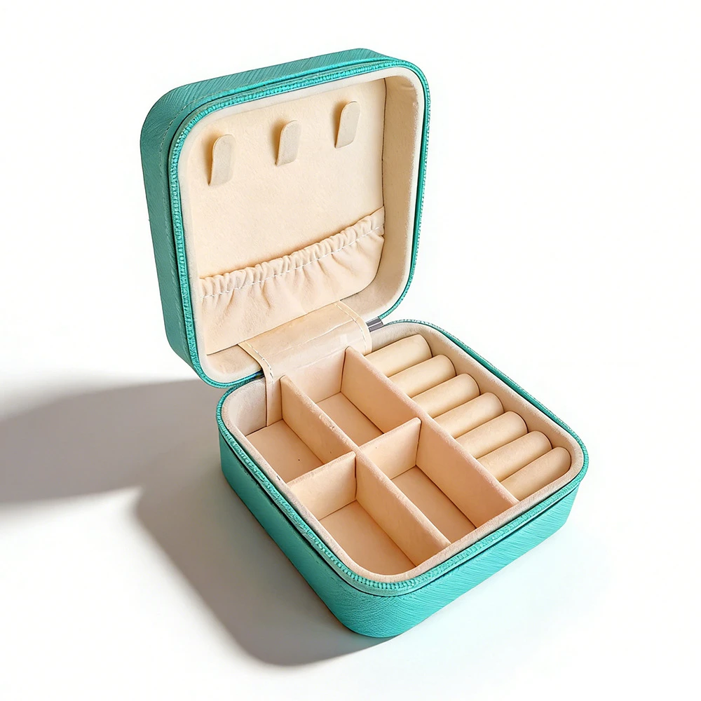 Portable, luxurious mini jewelry box