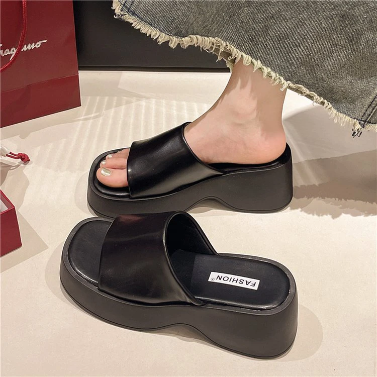 Ins Korean Style Casual Slippers thumbnail