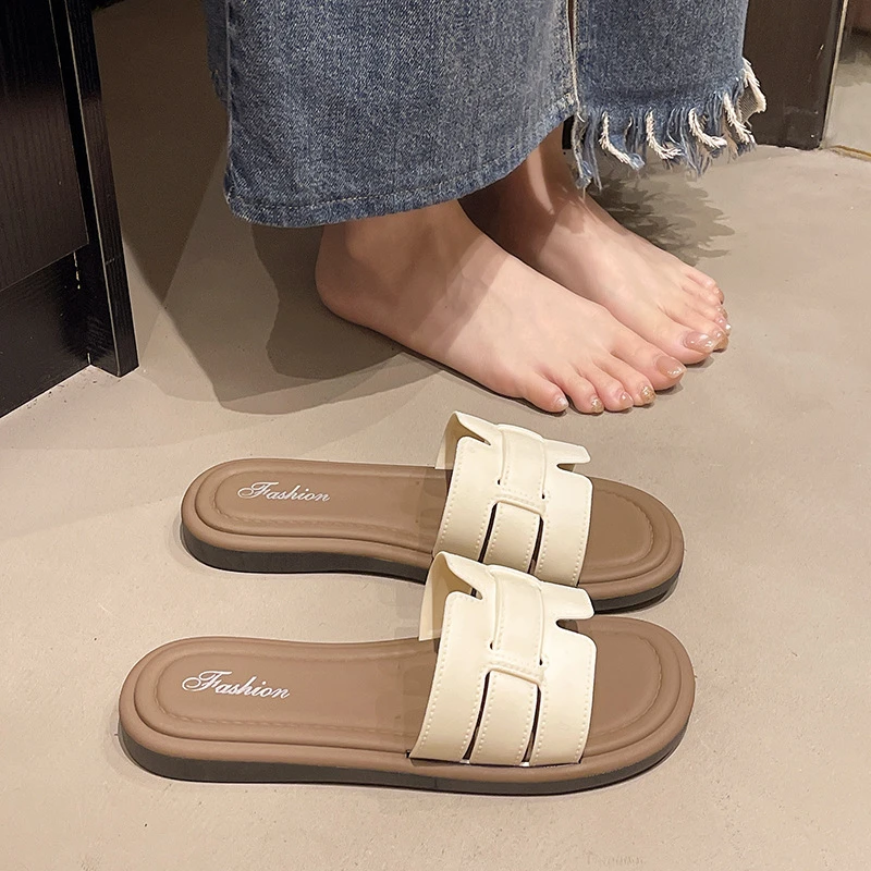 women's strappy sandals thumbnail