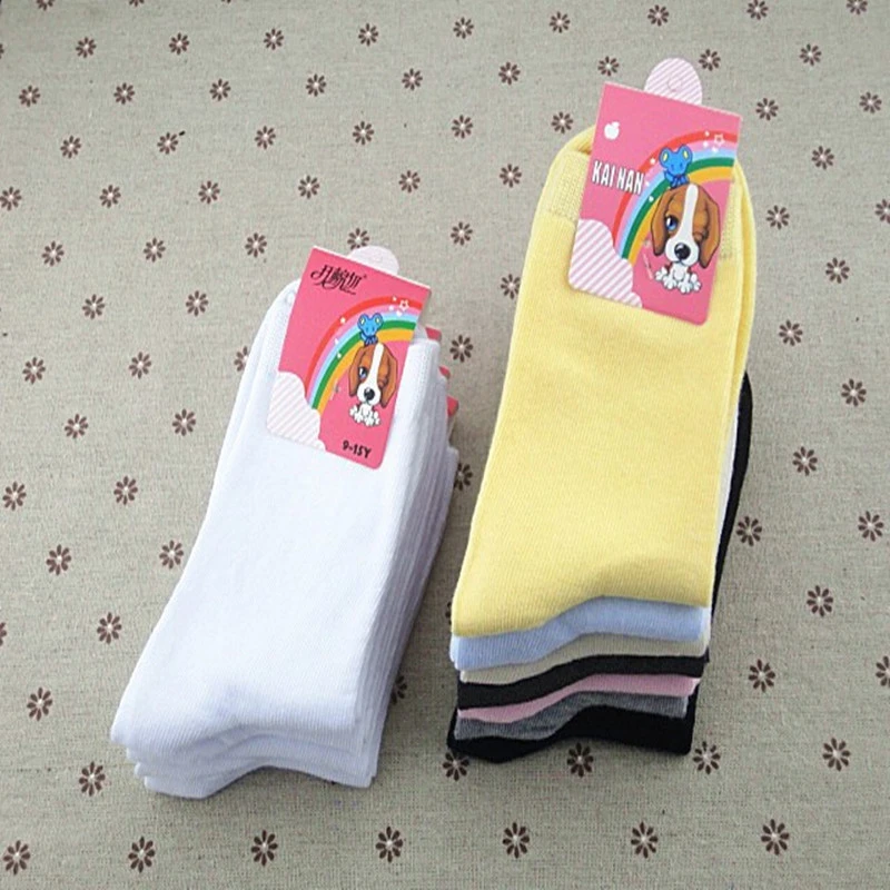 Children's White Socks thumbnail