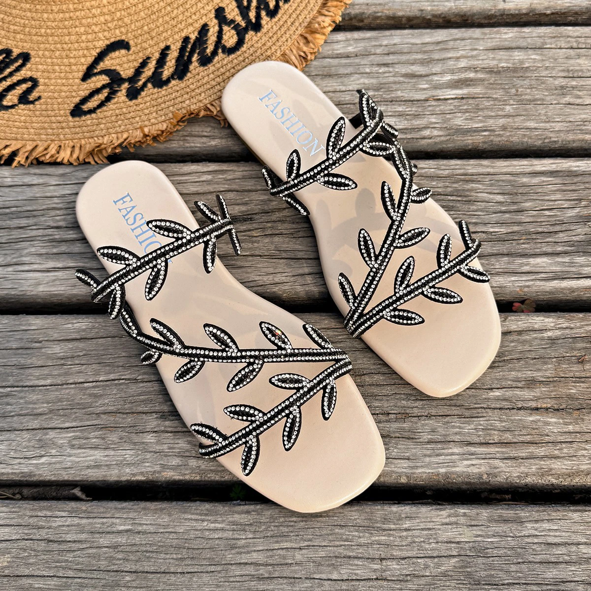 One-Strap Beach Slippers for Women thumbnail