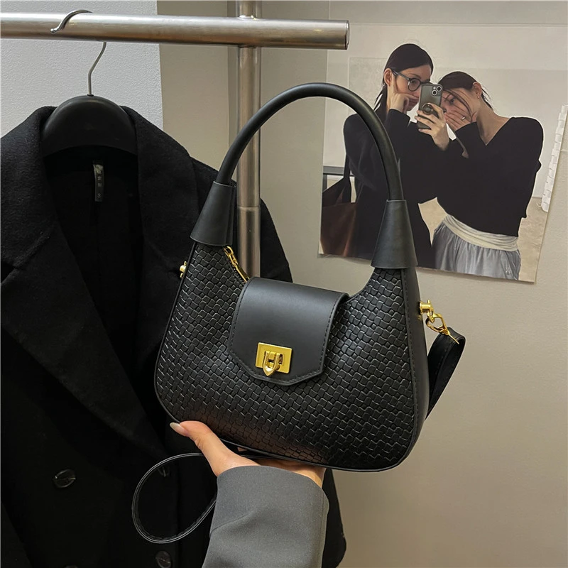Autumn-style textured underarm bag for women thumbnail