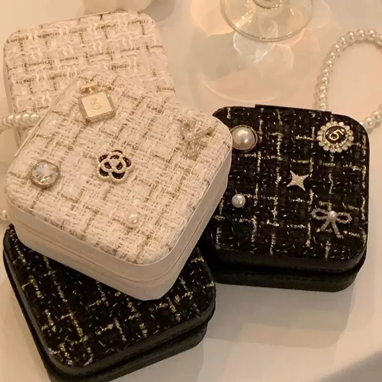 Small Xiangfeng Portable Fine Jewelry Box