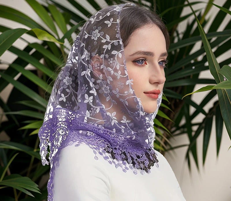 Fashion New Floral Lace Korean Style Triangle Scarf thumbnail