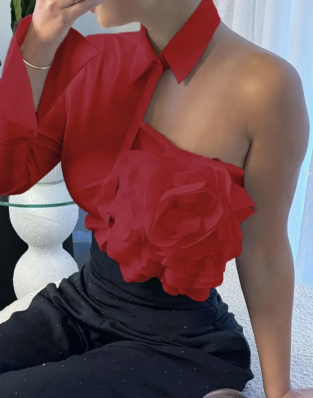 One-shoulder exposed design sense white shirt top thumbnail