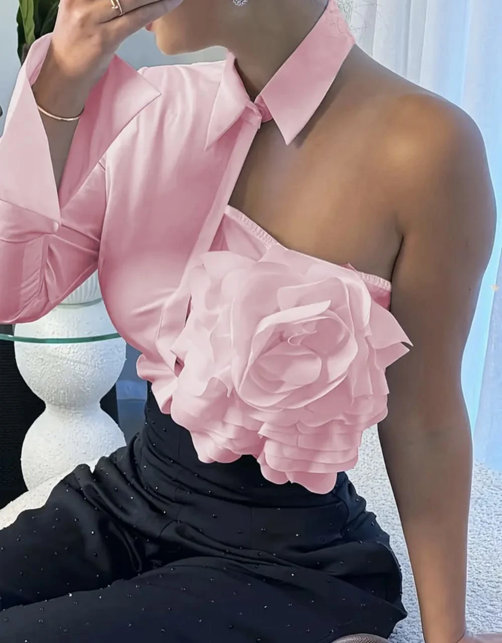 One-shoulder exposed design sense white shirt top thumbnail