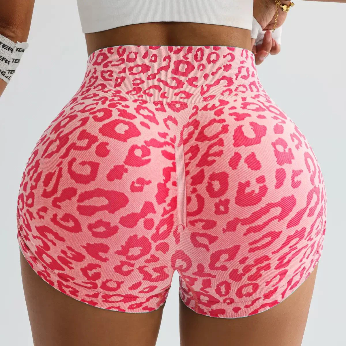 High-Waisted Tummy Control Leopard Print Yoga Three-Quarter Pants for Women