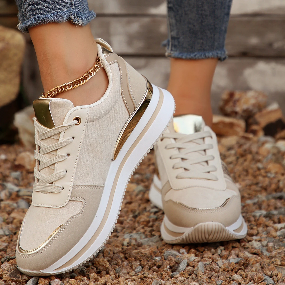 Spliced Thick-Soled Sports Shoes for Women thumbnail