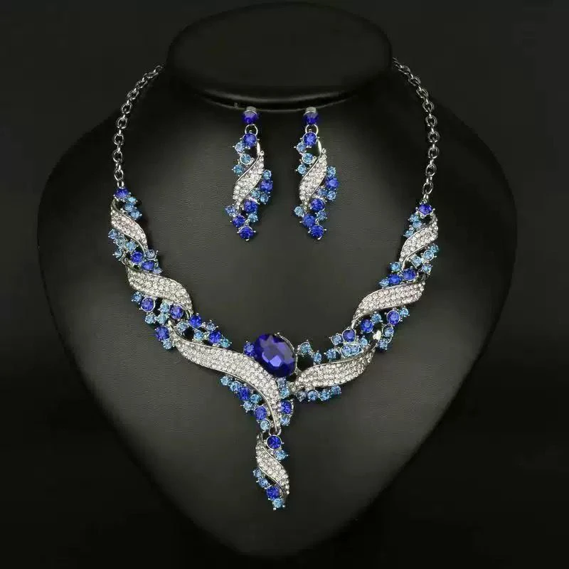 Exaggerated Necklace Earrings Set