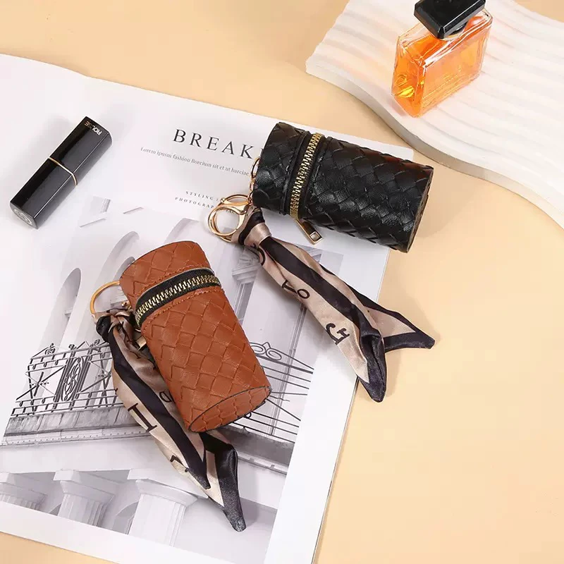 Portable fashion purse thumbnail
