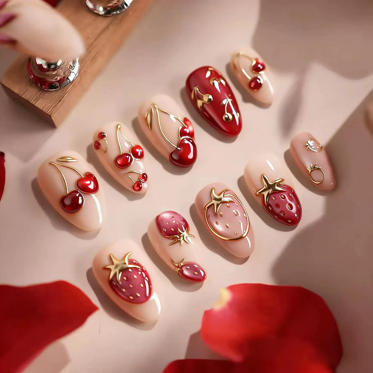Short Almond-Shaped Gold-Plated Nail