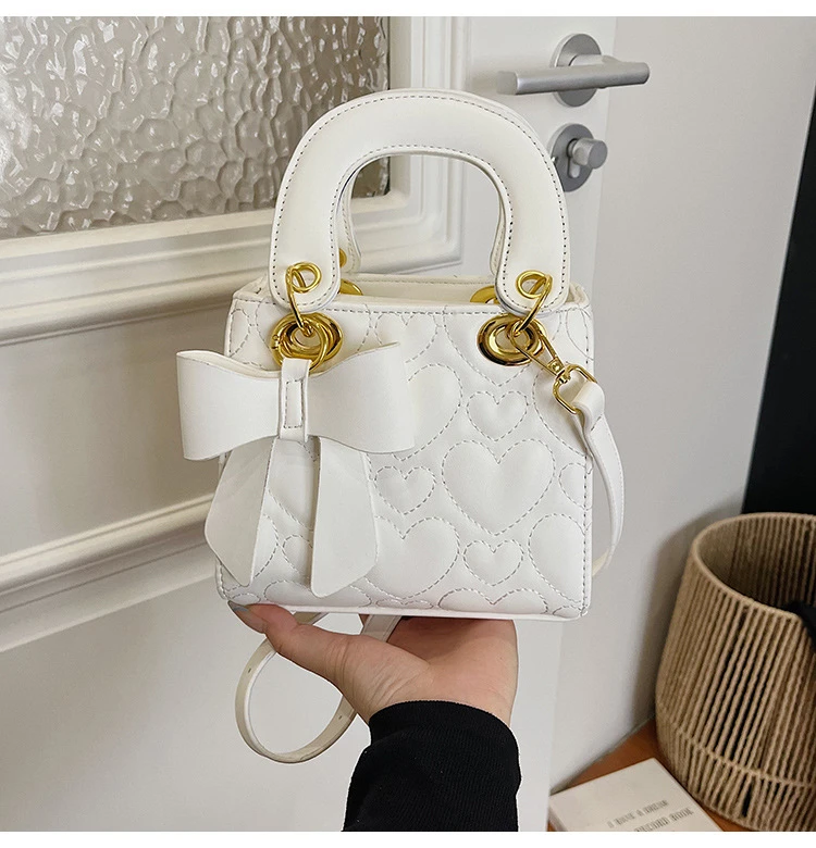 shoulder bag thumbnail