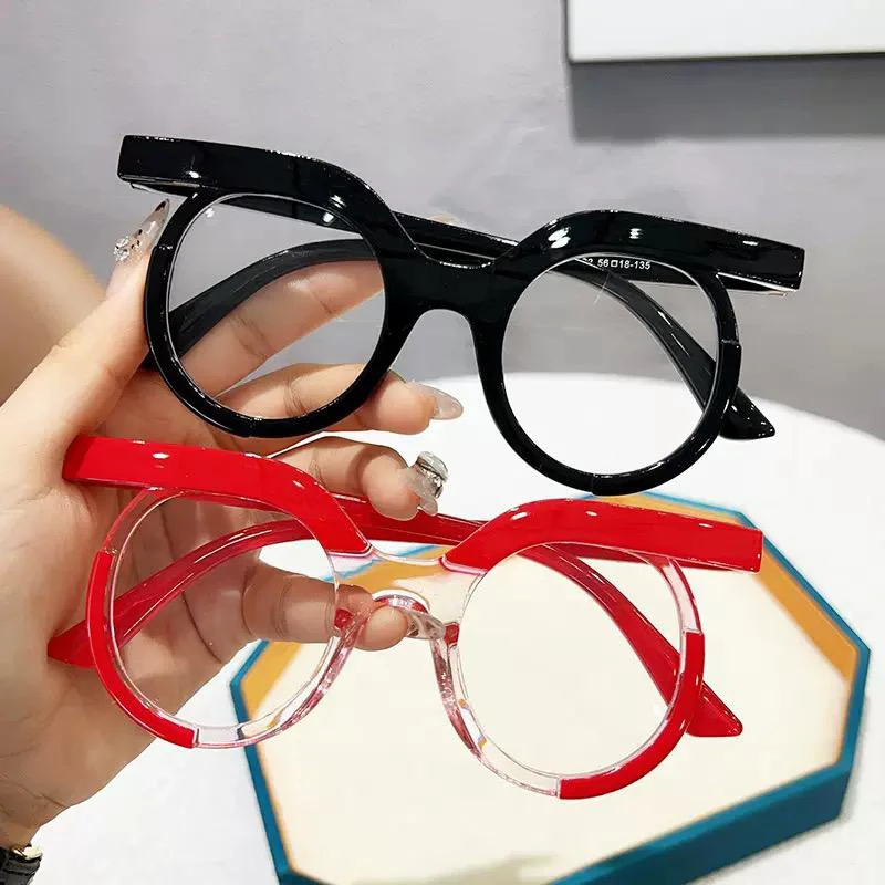 Women's Fashionable Glasses