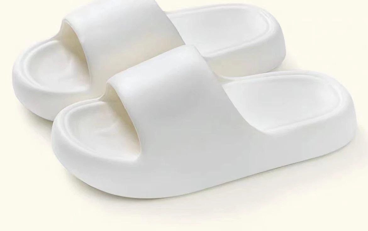 Slippers with a Stepping-On-Clouds Feel thumbnail