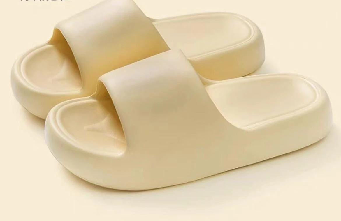Slippers with a Stepping-On-Clouds Feel thumbnail