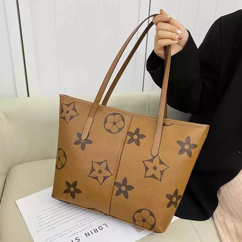 Printed tote bag