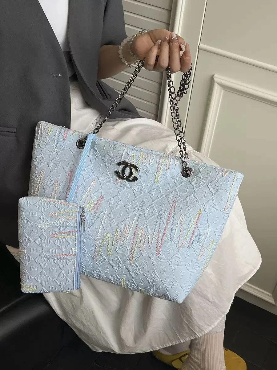 Women bag tote concept