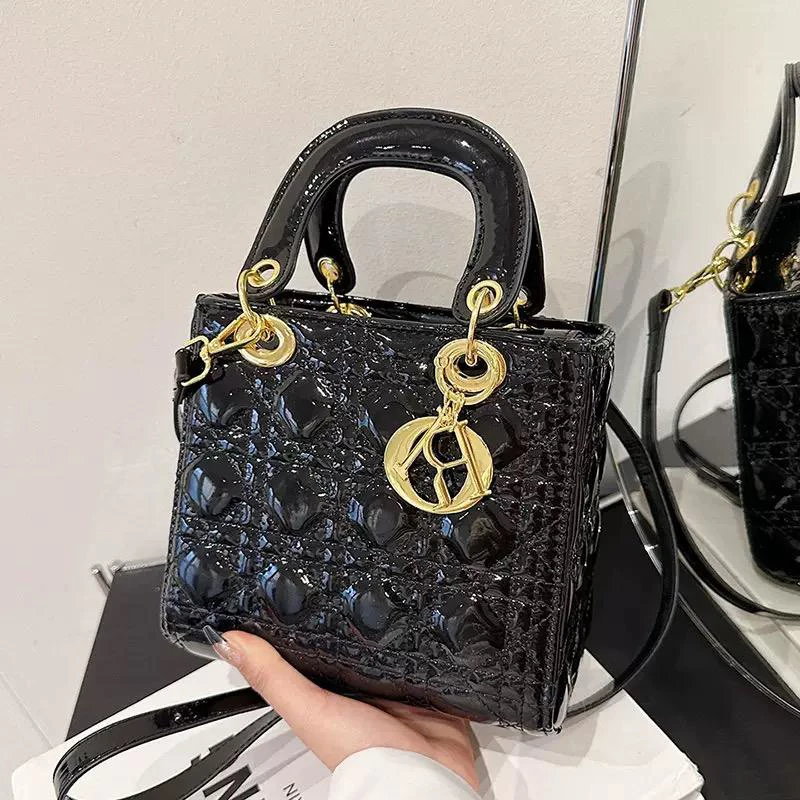 Sheepskin pattern ladies bag