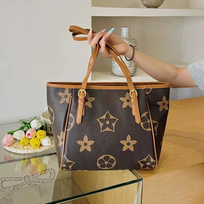 Colour block tote bag