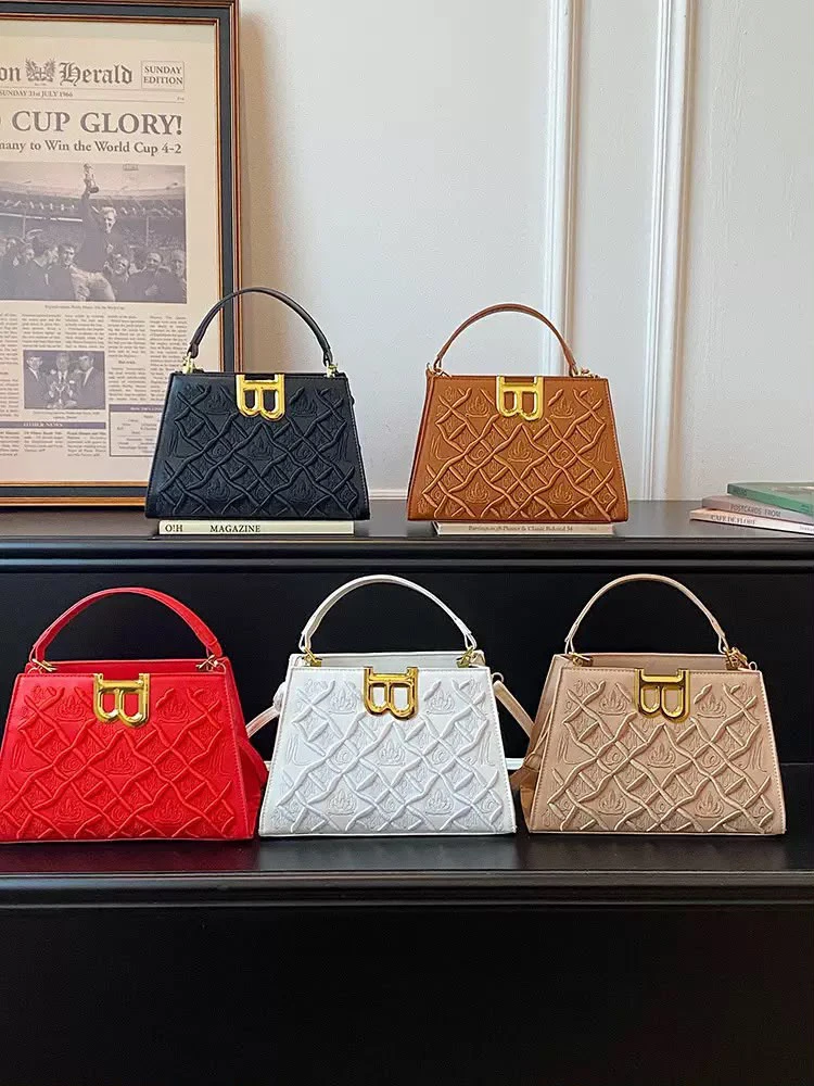 Niche high-end shoulder bag