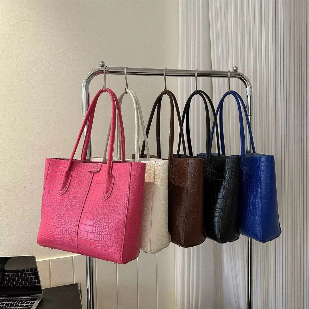 Casual large capacity bag
