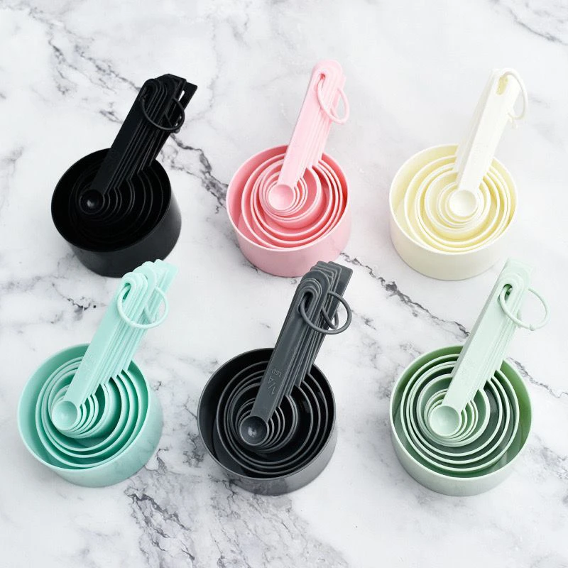 Measuring cups