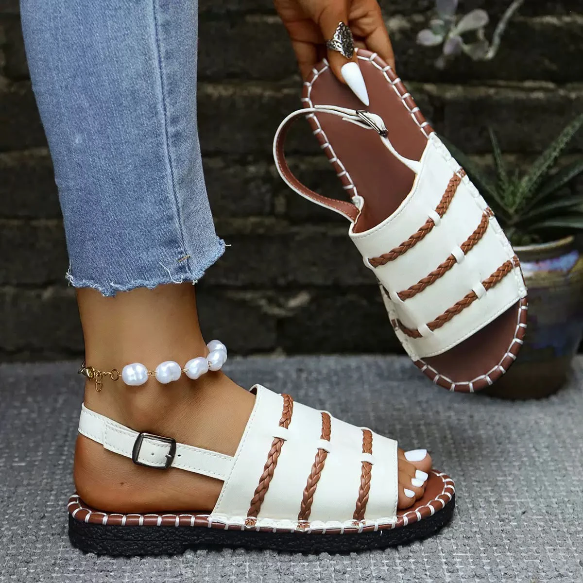 Woven line sandals thumbnail