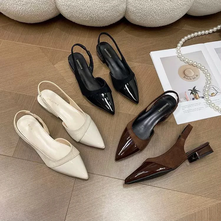 Pointed low heel