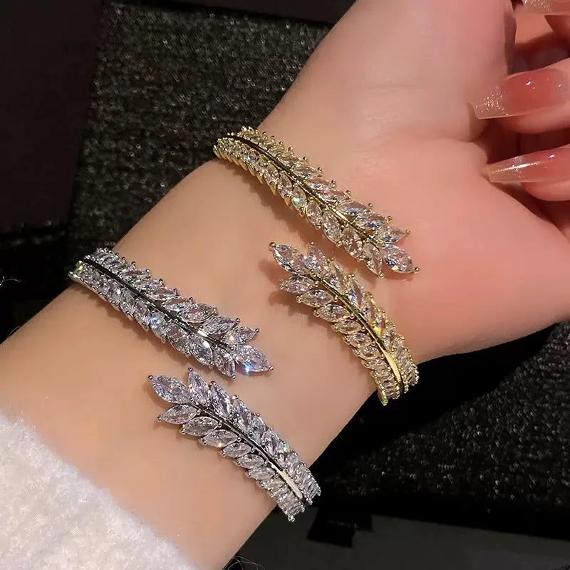 Wheat pattern high class bracelet
