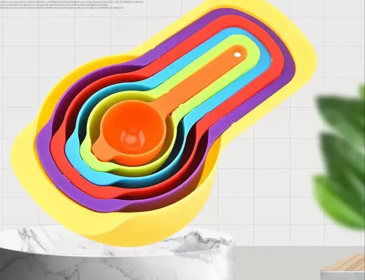 Rainbow measuring cup thumbnail