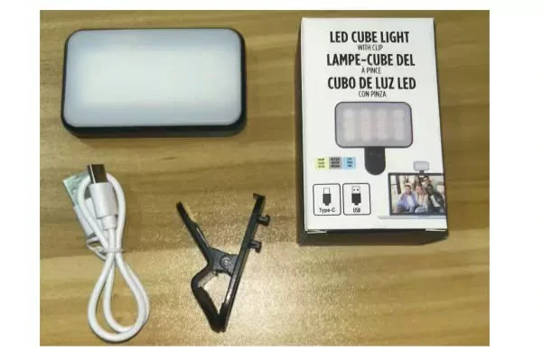 Mini fill light video selfie