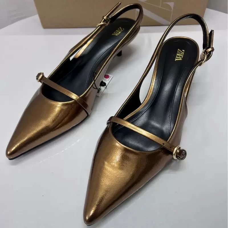 Leather stiletto low heel thumbnail