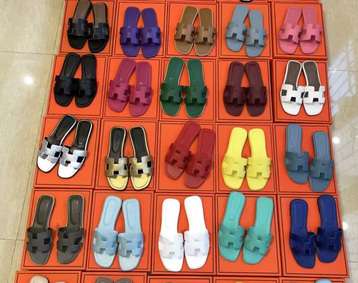 Classic H slippers, beach flip flops