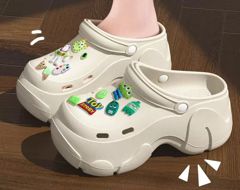 Thick-Soled Outdoor Slippers