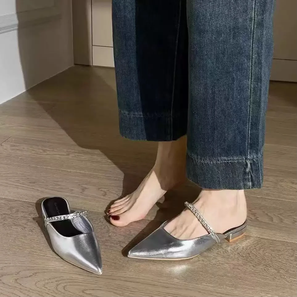 Pointed Low Heel Muller