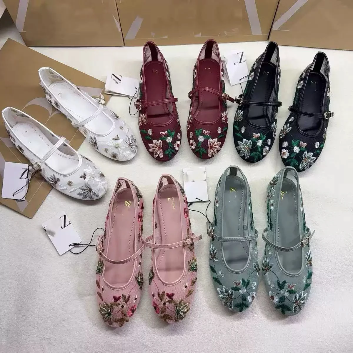 Ladies ballet flats