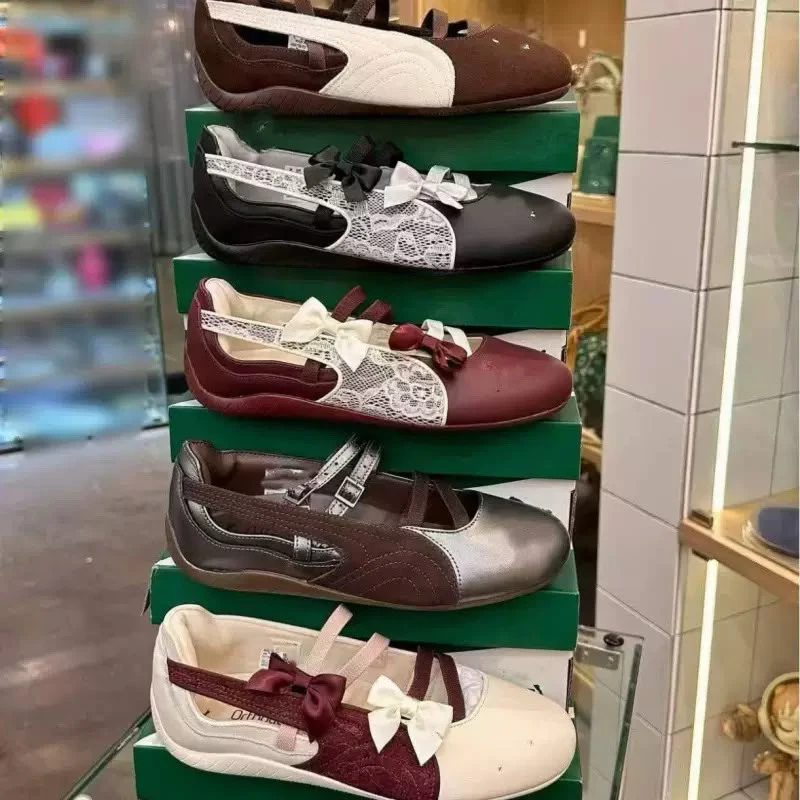 Stylish ladies flat shoes