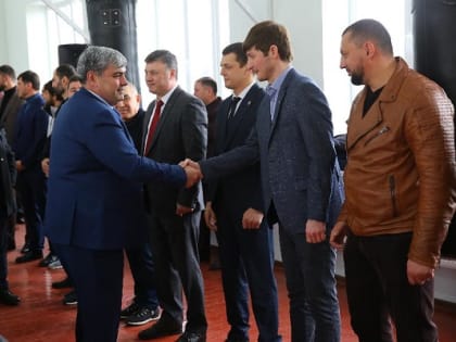 Казбек Коков принял участие в открытии нового физкультурно-оздоровительного комплекса в Яникое