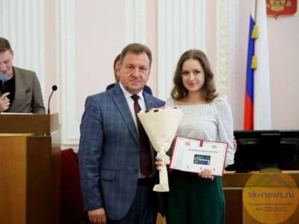 В Ставрополе волонтеры получили первую молодежную дисконтную СТАВ-карту